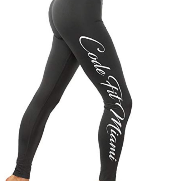 Yoga  Flex Dry-Fit Side Word Compress - Picture 3 of 3